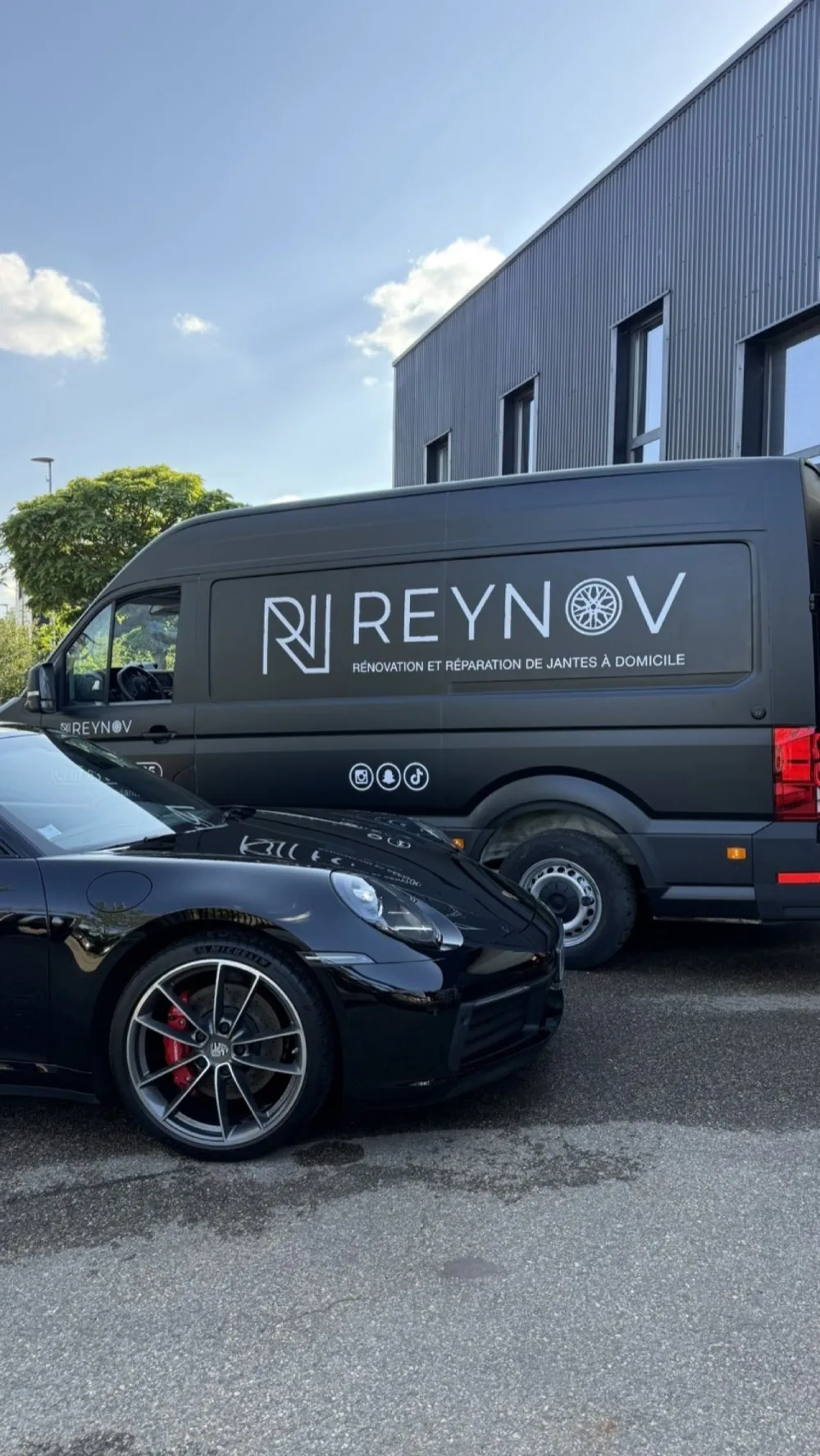 REYNOV van et Porsche